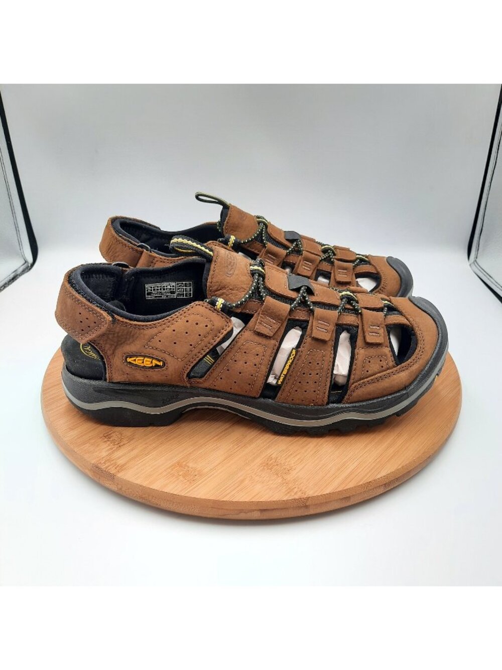 Keen Rialto Sport Mens 9 Sandals Brown Leather Hiking Outdoor Fishing Water Shoe